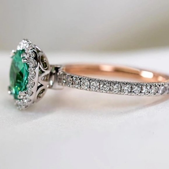 18k rose gold plated Green Stone ring - Picture 4 of 4
